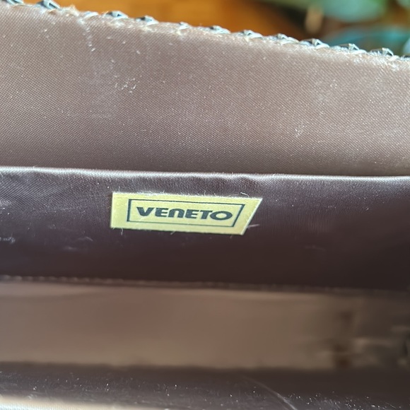 VENETO vintage grey chain metal envelope style purse - Picture 11 of 11